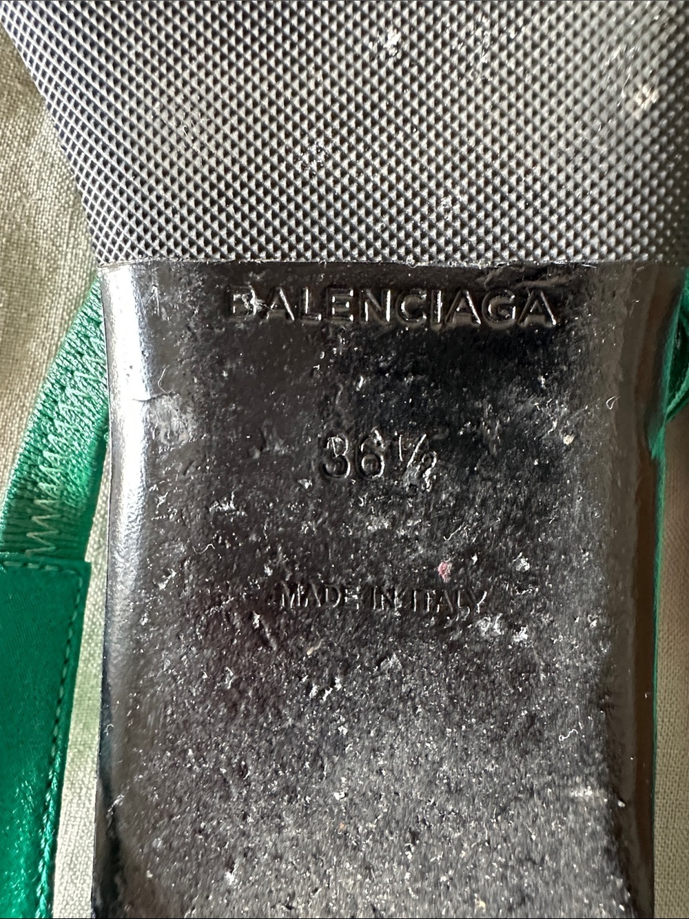 Beautiful Balenciaga Sequin-Embellished Sandals - Picture 4 of 5